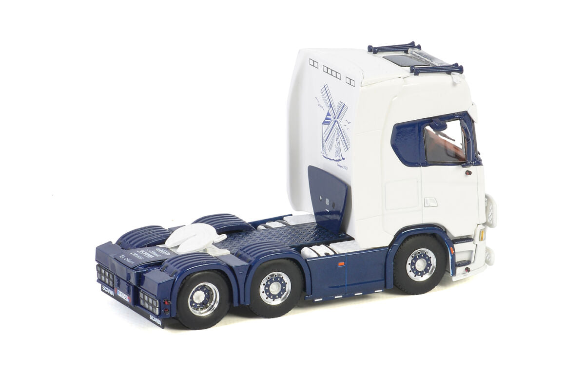 Miniature Scania S540 6x2 (1:50)