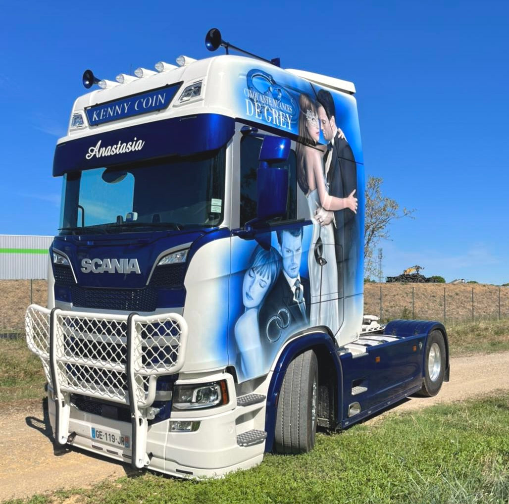 Miniature Scania 50 Nuances De Grey (1:50)